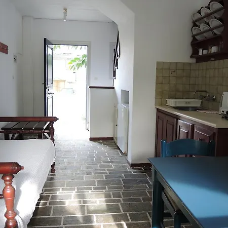 Utopia Hotel Apartments Agia Marina  Zimmer foto