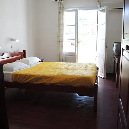 Utopia Hotel Apartments Agia Marina  Zimmer foto